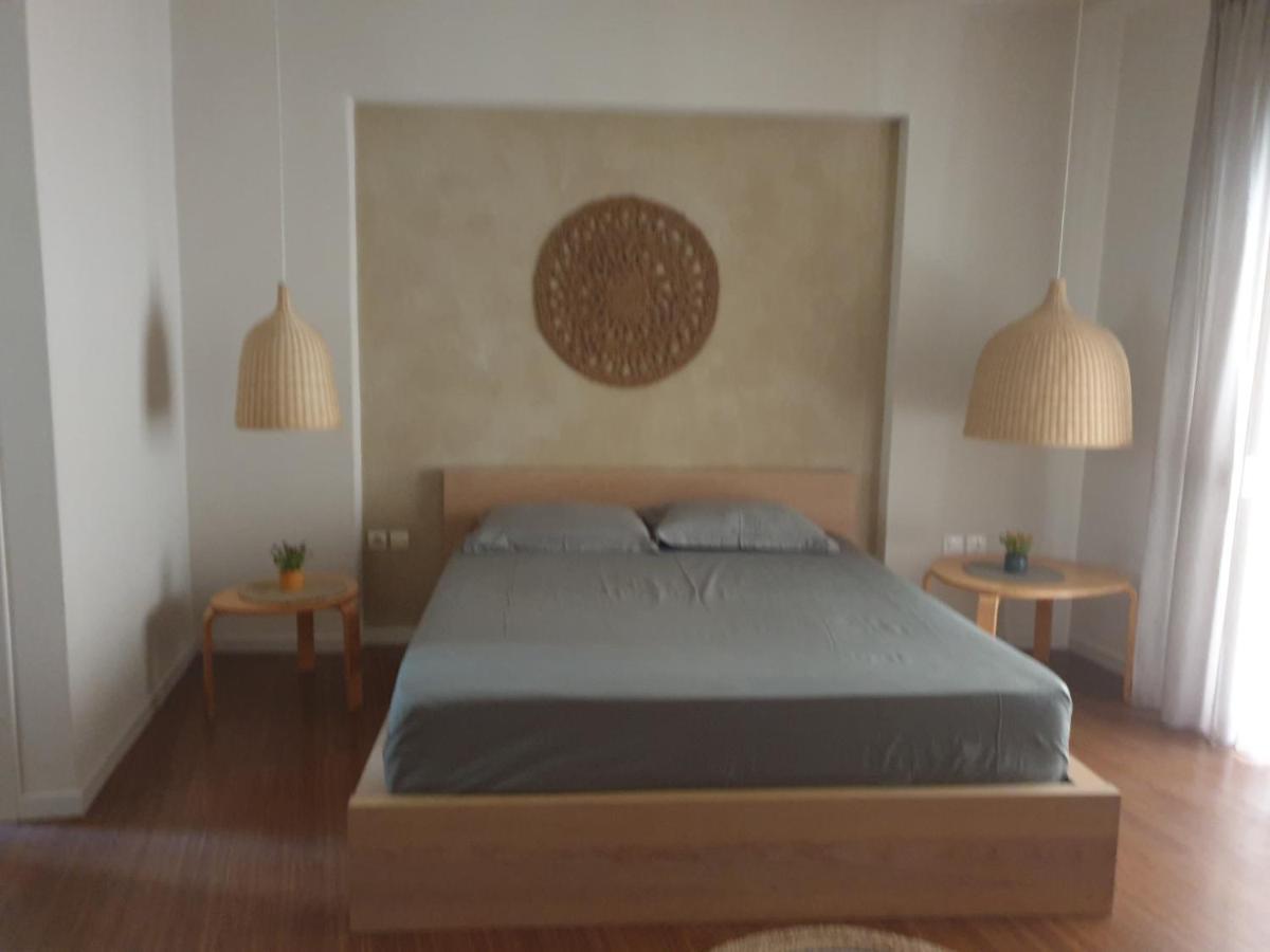 A Pleasent Small -studio Close To The Port Of Apartment